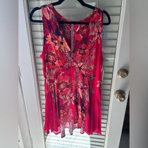 NWT Free People Red/Orange Floral V-Neck Sleeveless Mini Dress. Size S